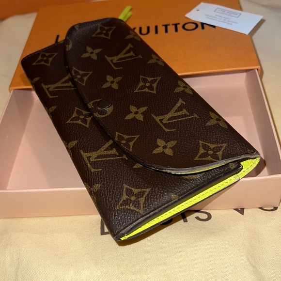 Louis Vuitton Handbags - Authenticated Louis Vuitton wallet